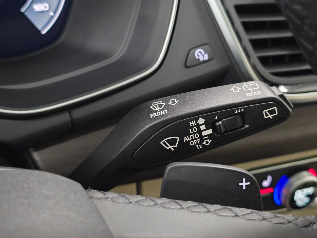 Certified 2025 Audi Q5 2.0T Premium Plus image 42