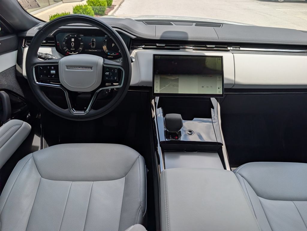 Certified 2025 Land Rover Range Rover Sport SE AWD/4WD image 9
