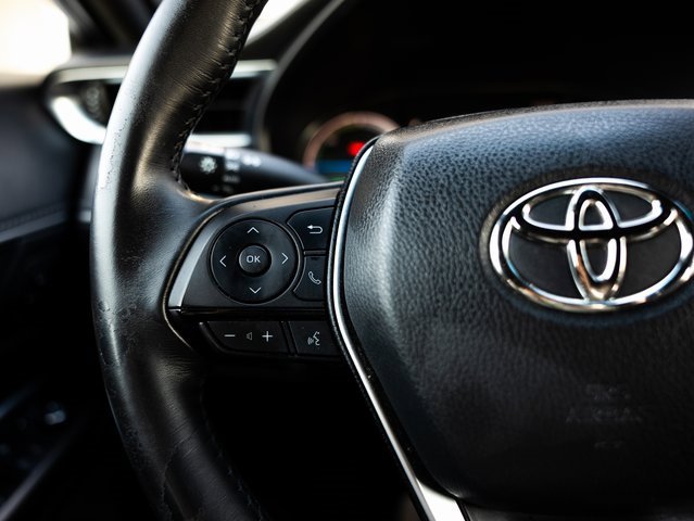 Used 2022 Toyota Venza XLE image 15