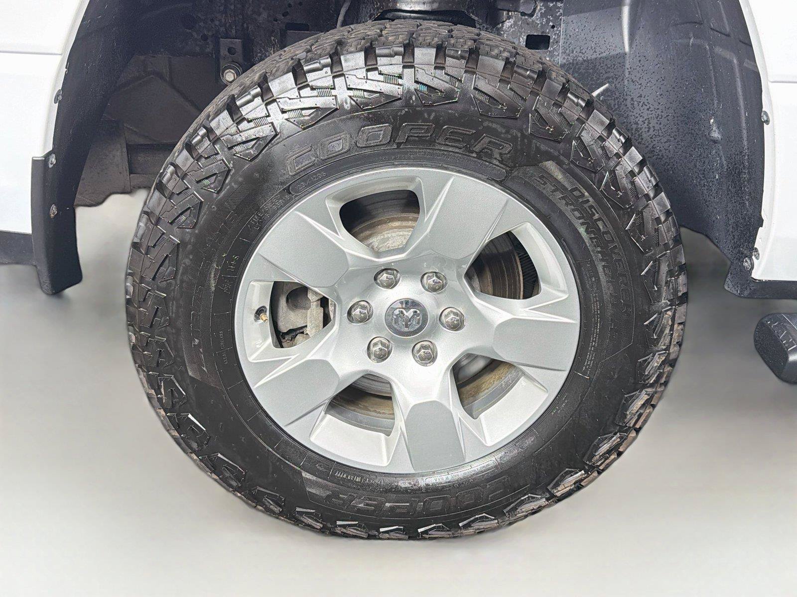Used 2024 RAM 1500 Big Horn AWD/4WD image 36