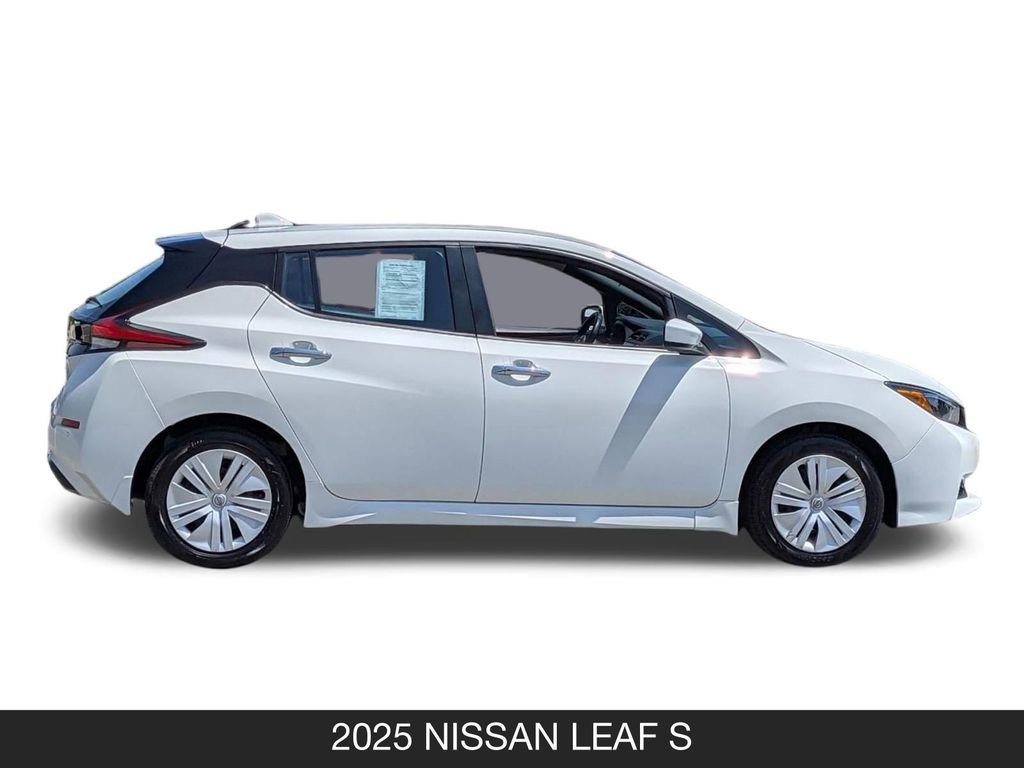 Used 2025 Nissan Leaf S FWD image 6