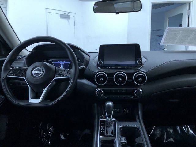 Used 2025 Nissan Sentra SV FWD image 18