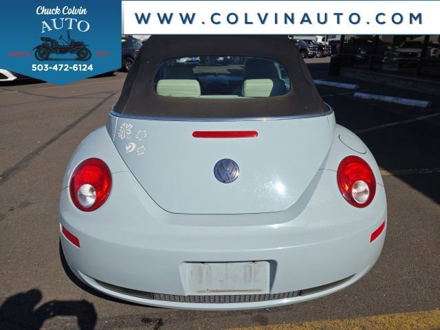 Used 2010 Volkswagen Beetle Final Edition FWD image 5