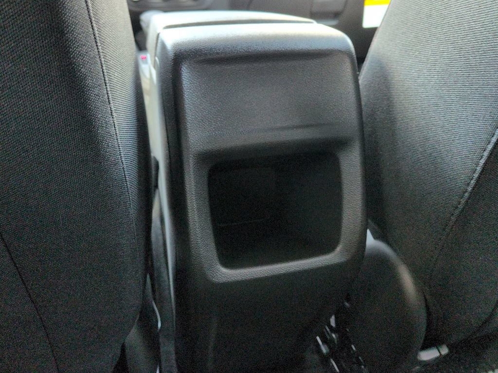New 2026 Chevrolet Trax RS w/ Sunroof Package FWD image 32