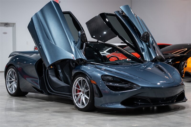 Used 2018 McLaren 720S Performance RWD image 16