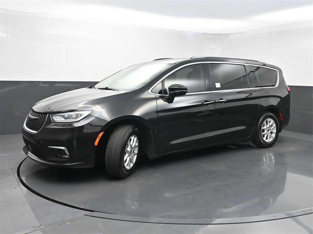 Used 2021 Chrysler Pacifica Touring-L image 24