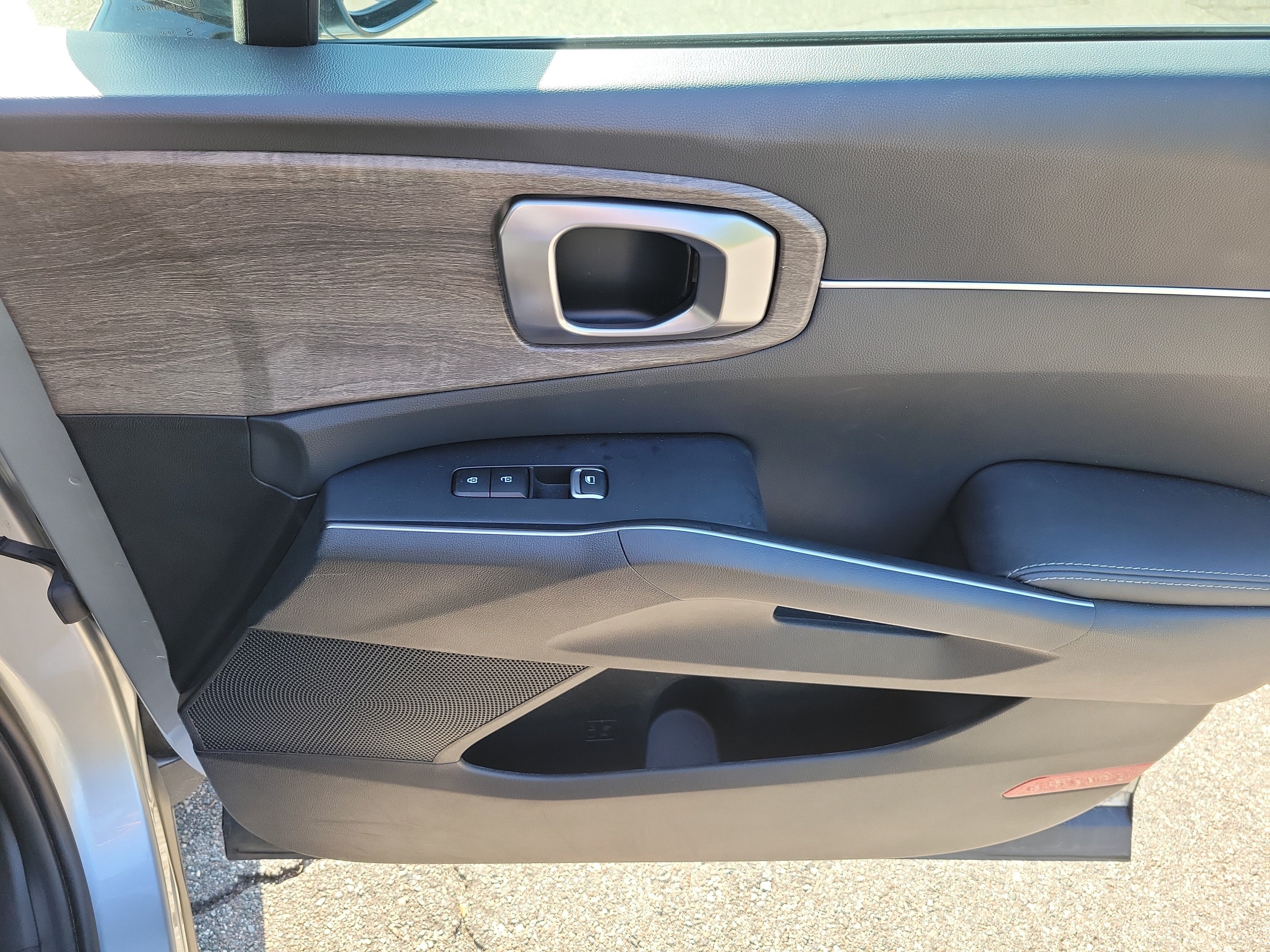 Certified 2022 Kia Sorento S AWD/4WD image 10