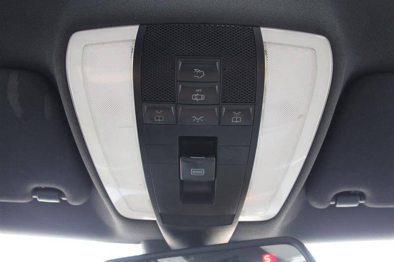 Used 2011 Mercedes-Benz C 300 4MATIC Sedan image 20