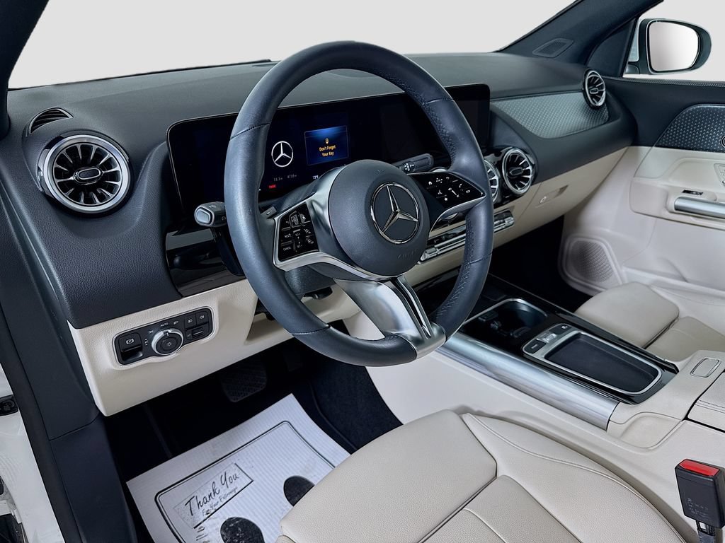 Used 2025 Mercedes-Benz GLA 250 image 9