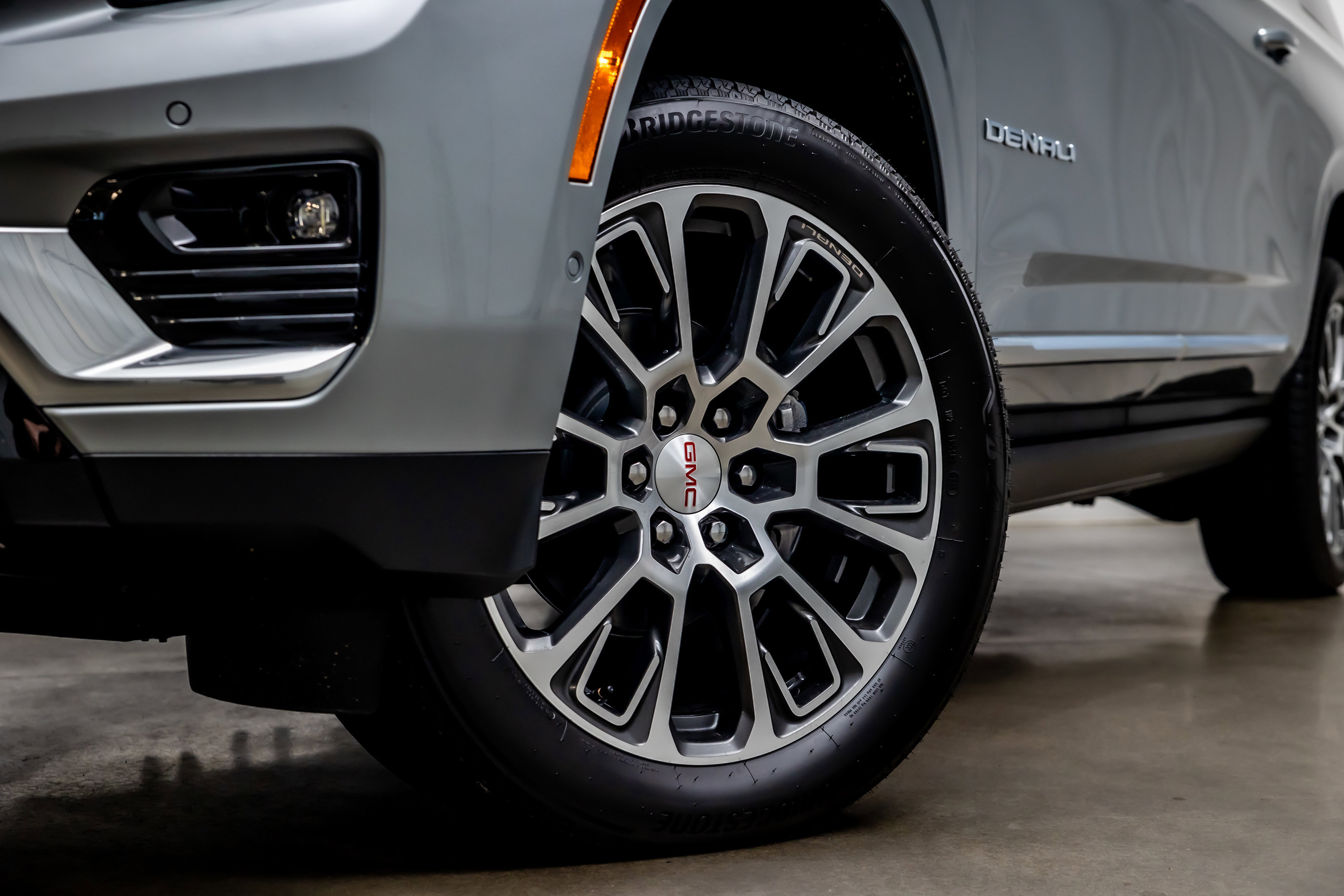 Used 2026 GMC Yukon XL Denali w/ Sun & Power Step Package image 22