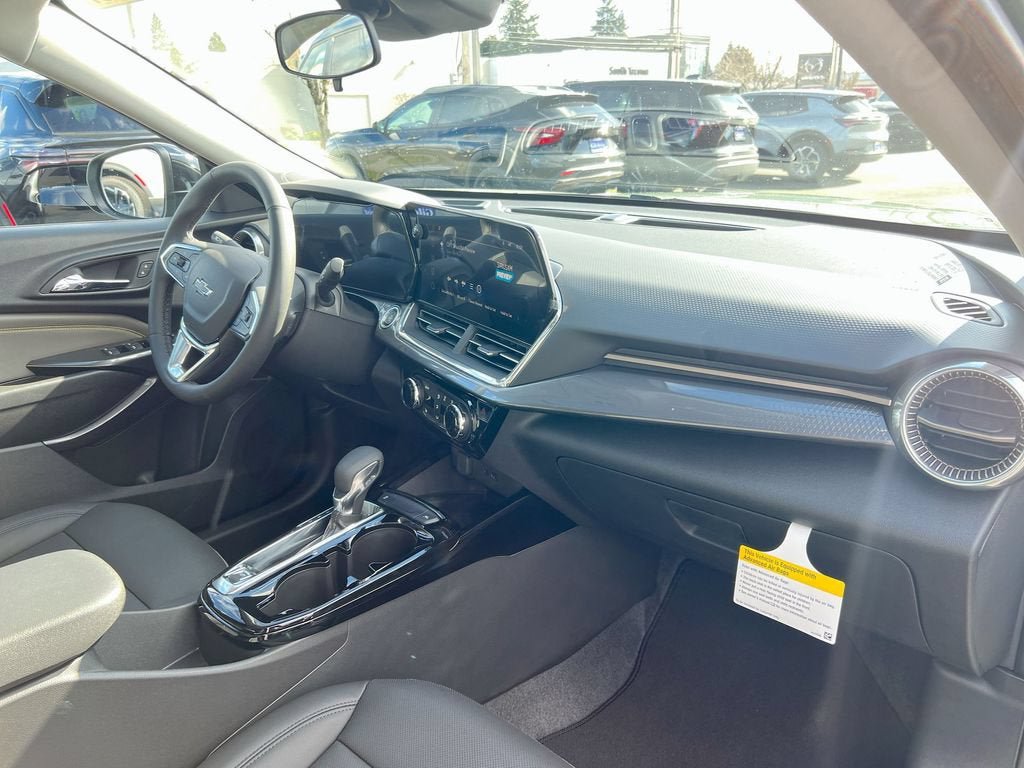 New 2026 Chevrolet Trax ACTIV w/ Sunroof Package FWD image 23