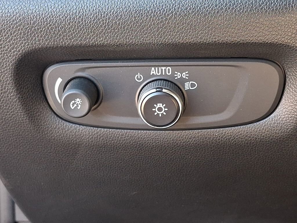 Used 2020 Chevrolet Traverse LS FWD image 24