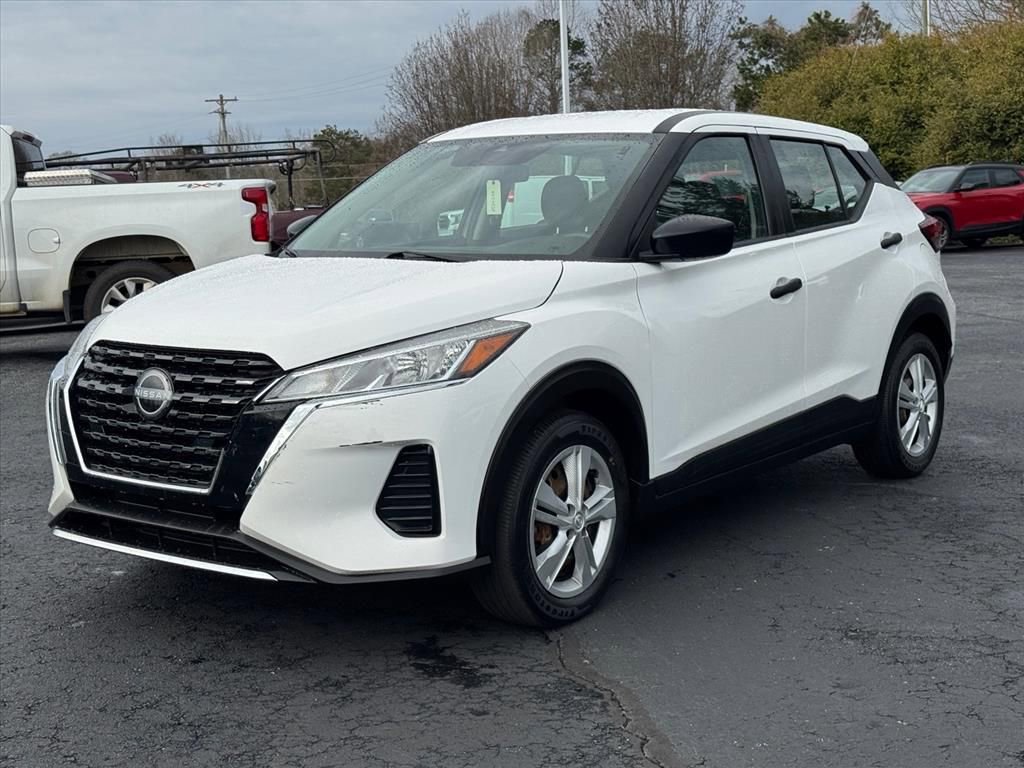 Used 2022 Nissan Kicks S image 7