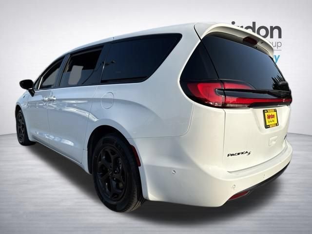 Used 2024 Chrysler Pacifica Limited FWD image 5