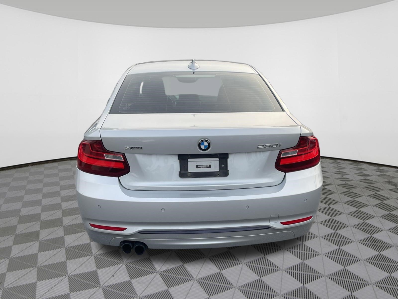 Used 2017 BMW 230i xDrive Coupe AWD/4WD image 6