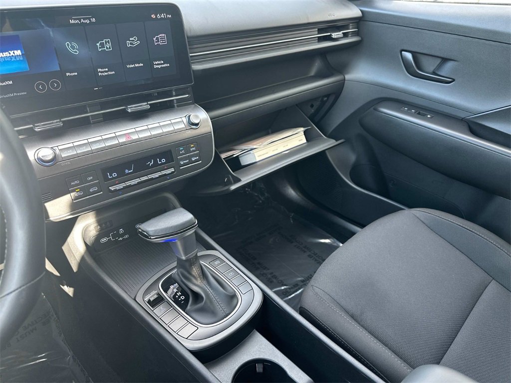 Used 2025 Hyundai Kona SEL image 18