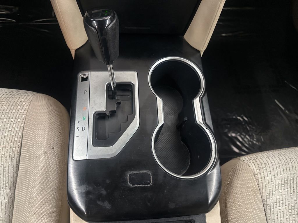 Used 2014 Toyota Camry LE image 23