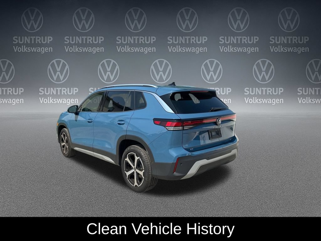 Used 2025 Volkswagen Tiguan SE w/ Panoramic Sunroof Package AWD/4WD image 4