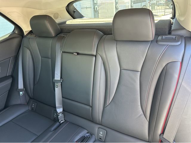 Certified 2022 Buick Envision Essence w/ Technology Package II image 17