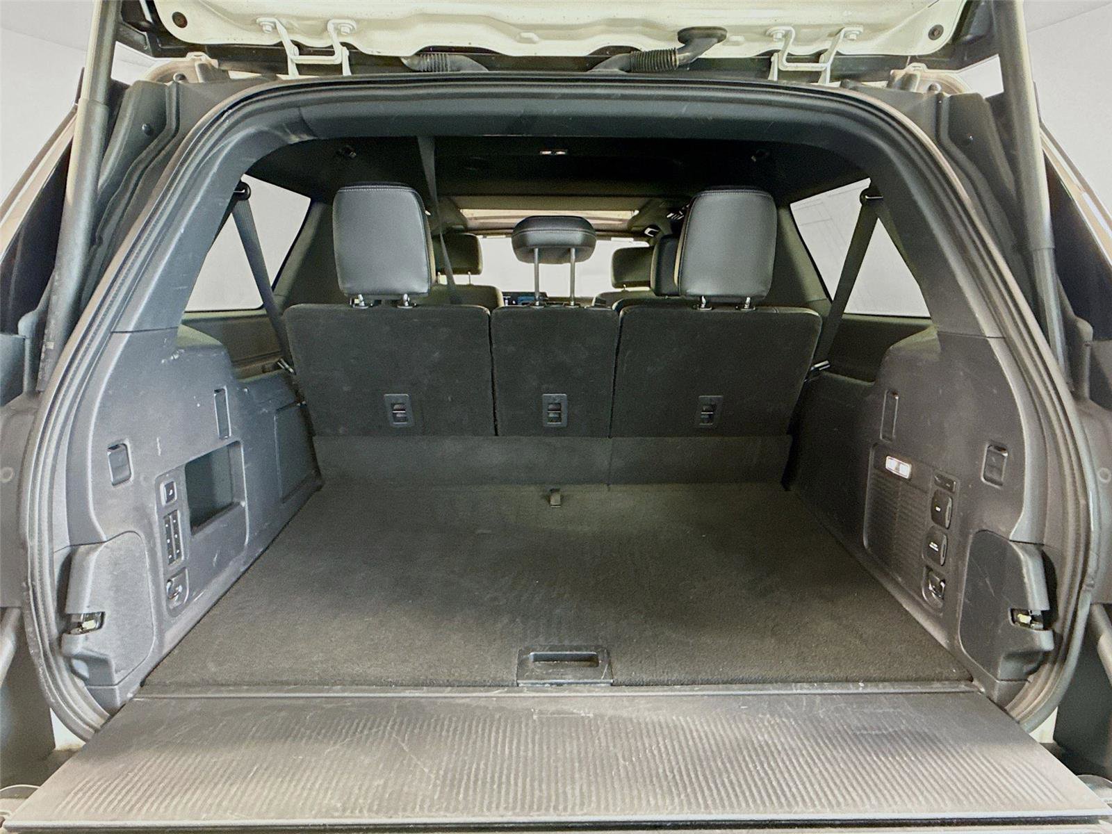 Used 2025 Ford Expedition Max Platinum w/ Stealth Performance Package image 22