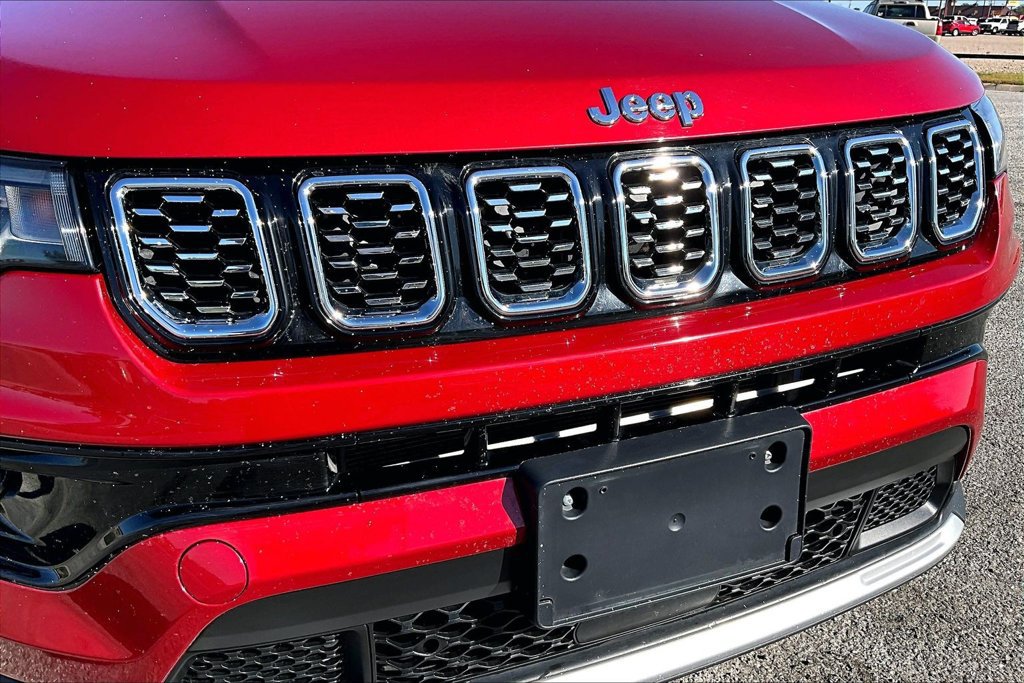 Used 2025 Jeep Compass Limited AWD/4WD image 29