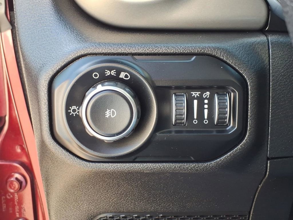 Used 2021 Jeep Wrangler Unlimited Sport AWD/4WD image 19