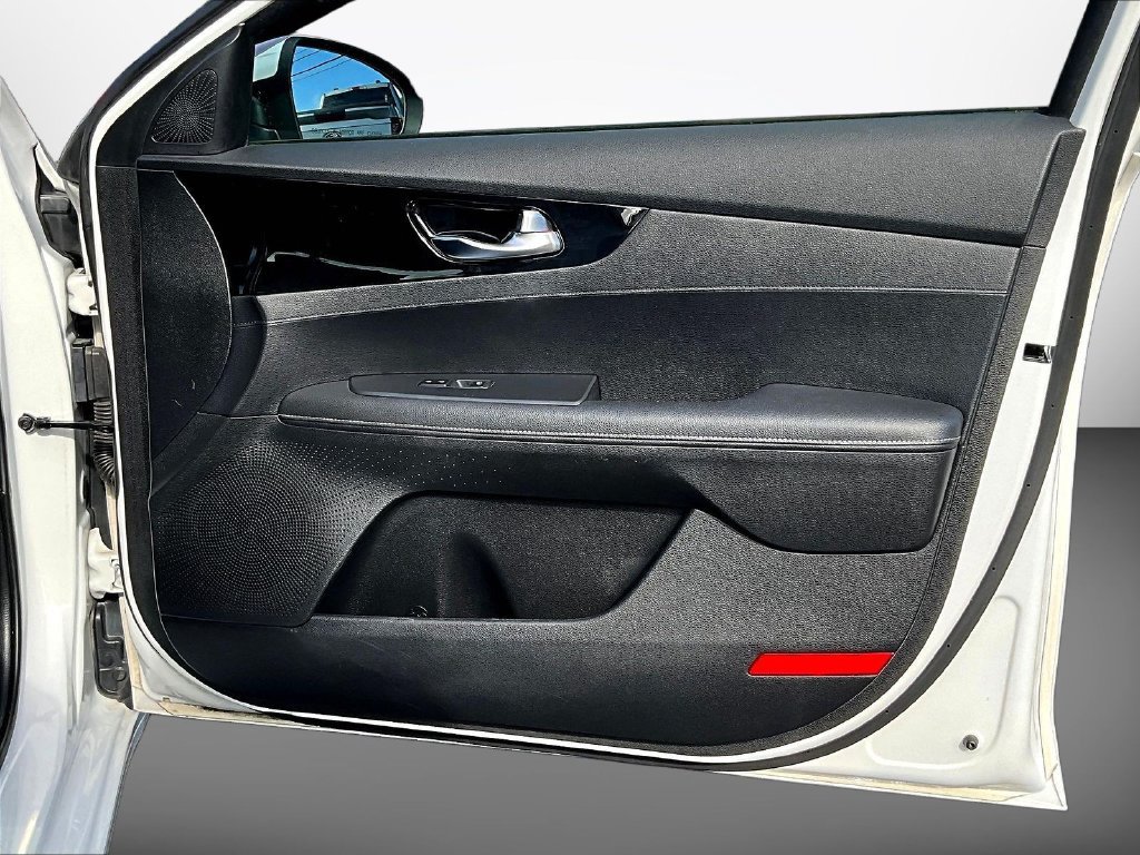 Used 2020 Kia Forte EX FWD image 28