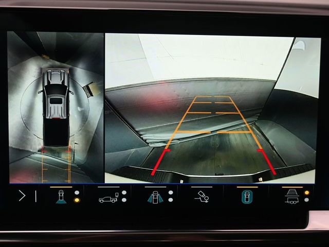 Used 2025 Chevrolet Silverado 2500 High Country w/ Technology Package AWD/4WD image 32