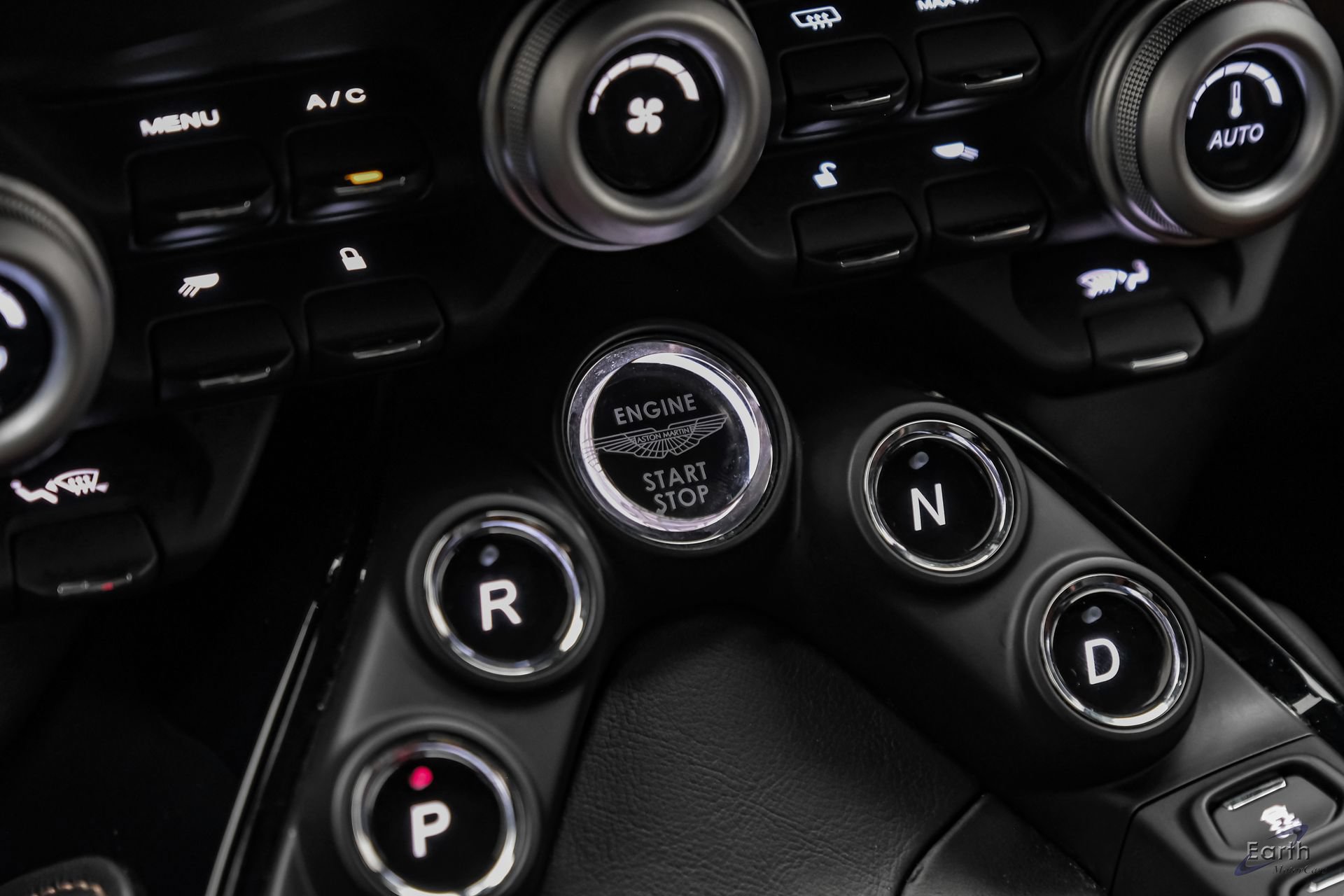 Used 2019 Aston Martin V8 Vantage Coupe RWD image 67