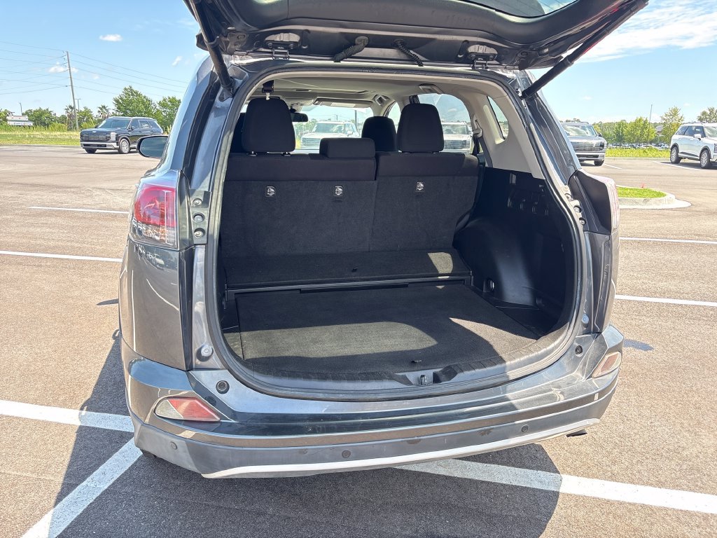 Used 2016 Toyota RAV4 XLE w/ Convenience Package AWD/4WD image 27