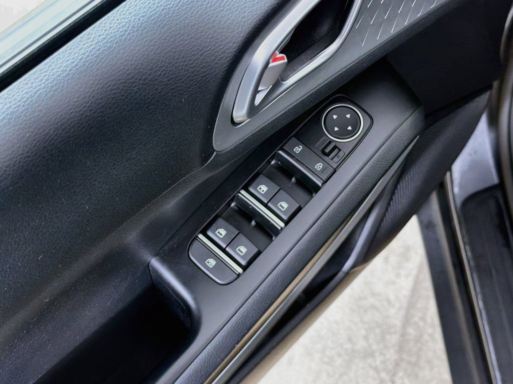 Used 2021 Kia Soul LX FWD image 17