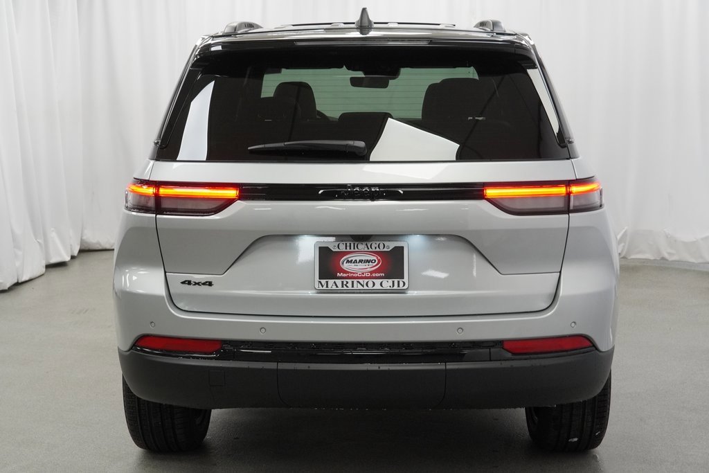 New 2025 Jeep Grand Cherokee Limited image 10