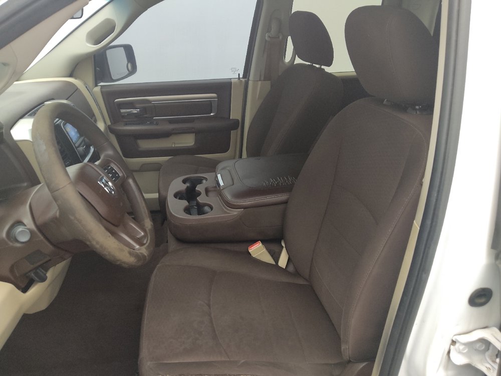 Used 2018 RAM 1500 Classic SLT RWD image 17
