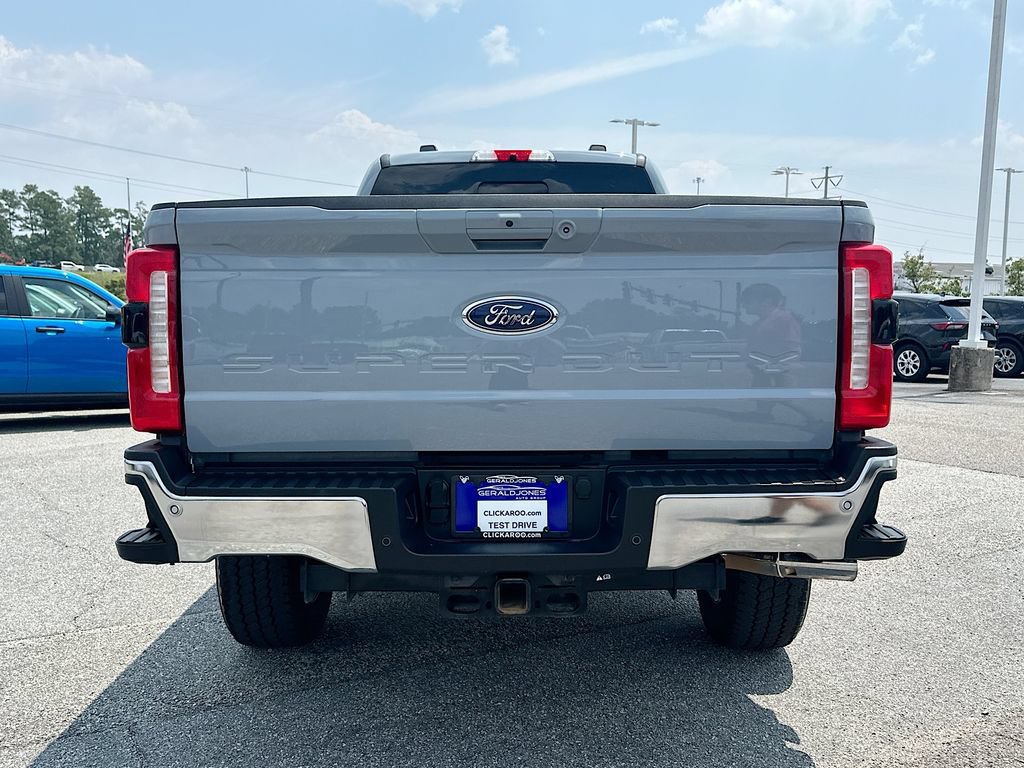 Used 2025 Ford F350 Lariat w/ Chrome Package AWD/4WD image 15