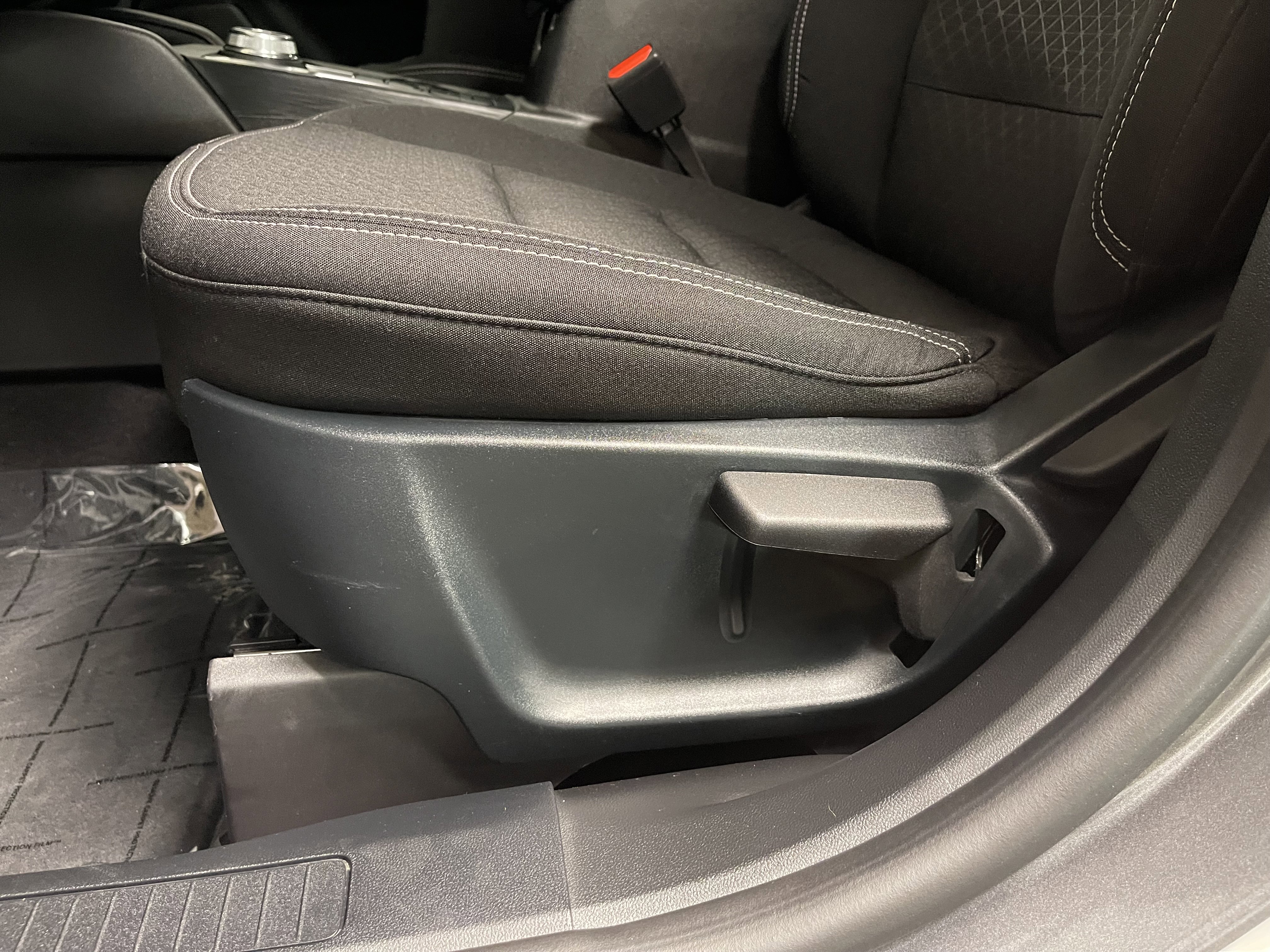 Used 2025 Ford Escape Active image 16