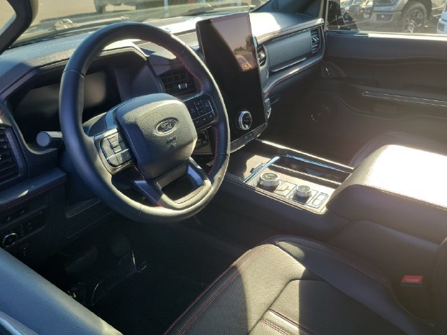 Certified 2024 Ford Expedition Limited AWD/4WD image 3