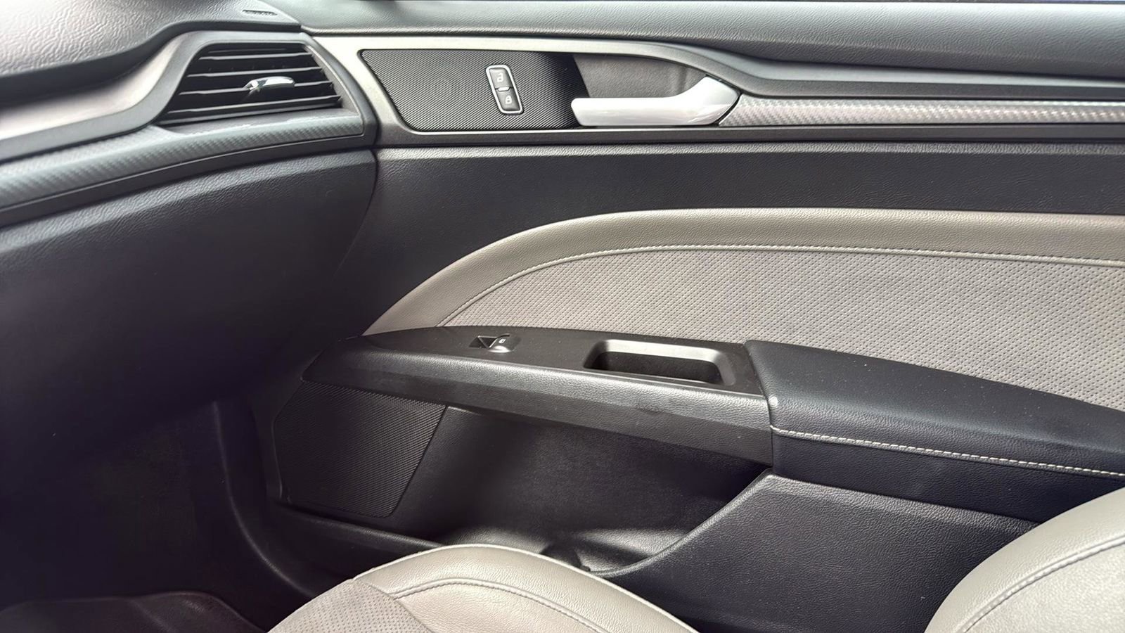 Used 2017 Ford Fusion Sport w/ Equipment Group 401A image 20