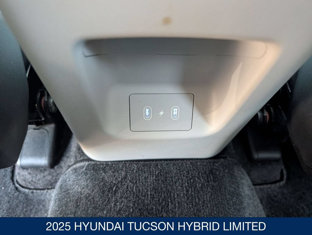 Certified 2025 Hyundai Tucson Limited AWD/4WD image 18