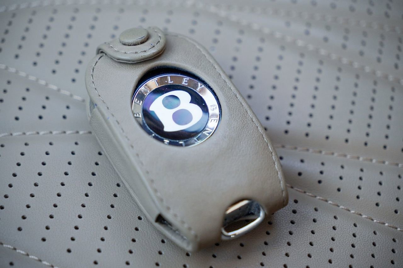 Certified 2023 Bentley Flying Spur W12 image 43