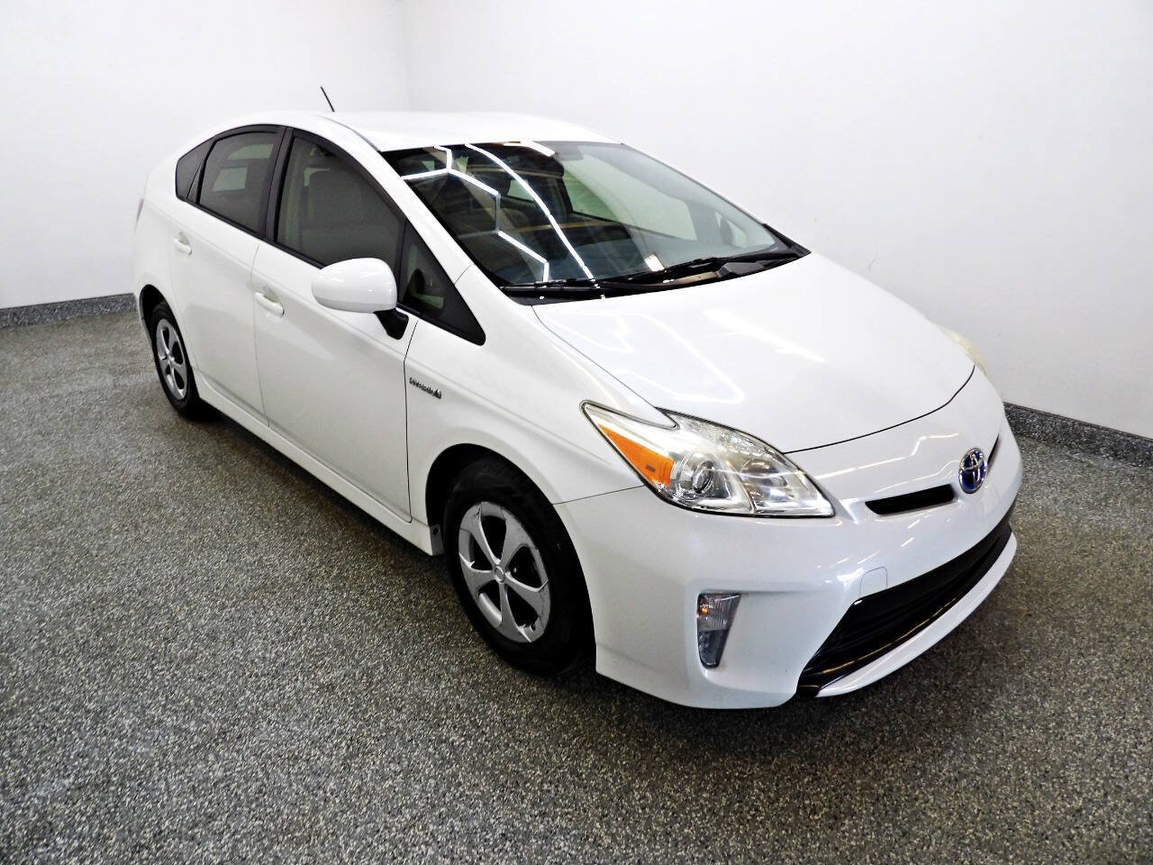 Used 2014 Toyota Prius Two FWD image 3