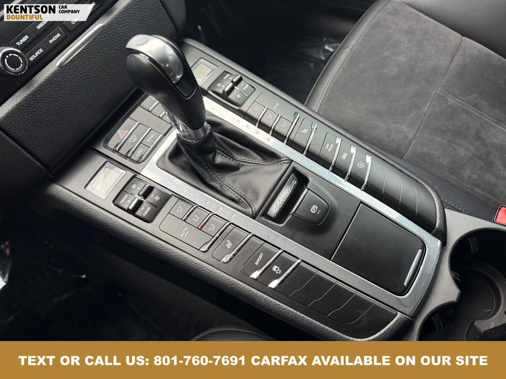 Used 2018 Porsche Macan Base image 25