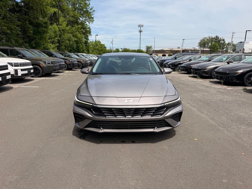 Used 2024 Hyundai Elantra SEL FWD image 9