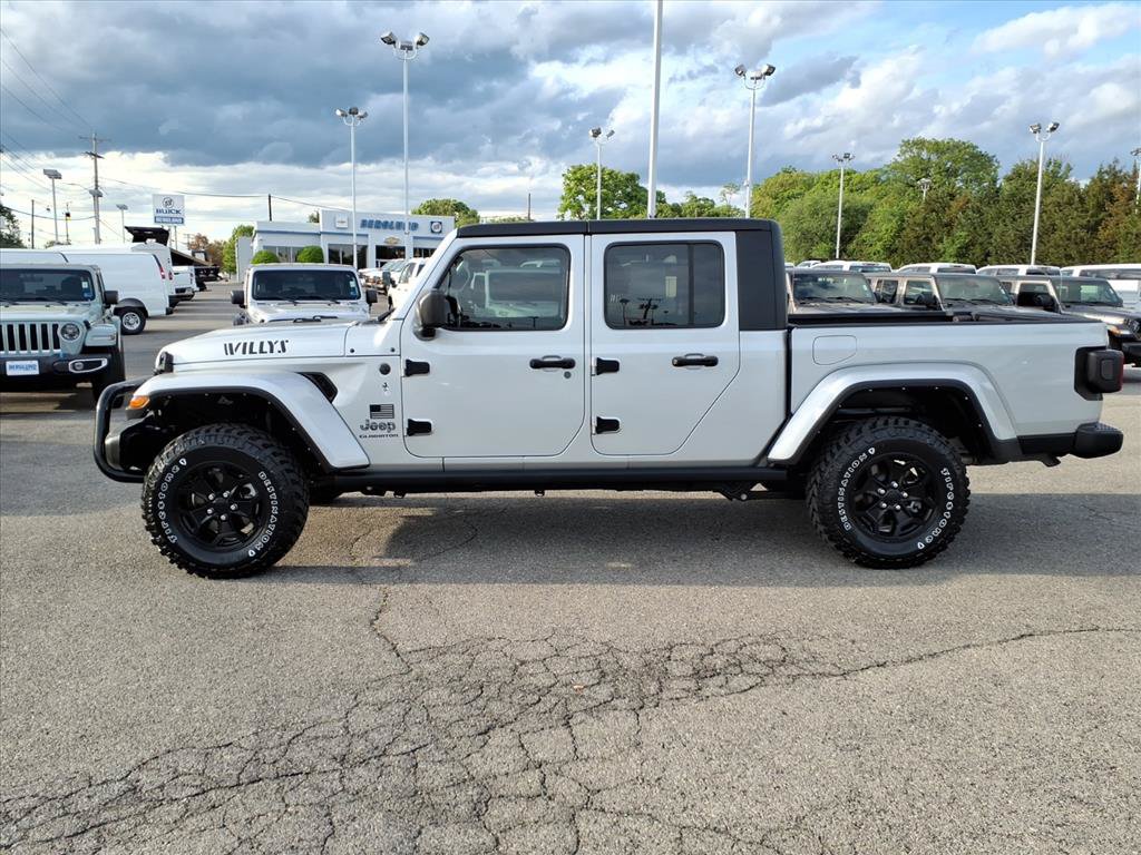 Used 2022 Jeep Gladiator Sport AWD/4WD image 6