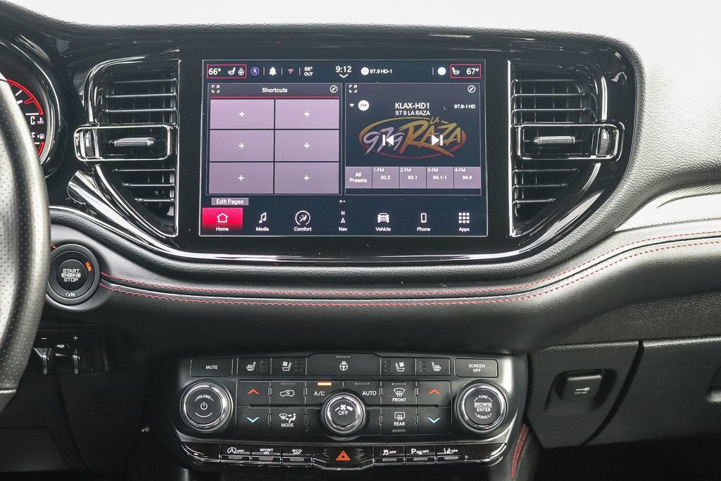 Used 2025 Dodge Durango GT AWD/4WD image 13