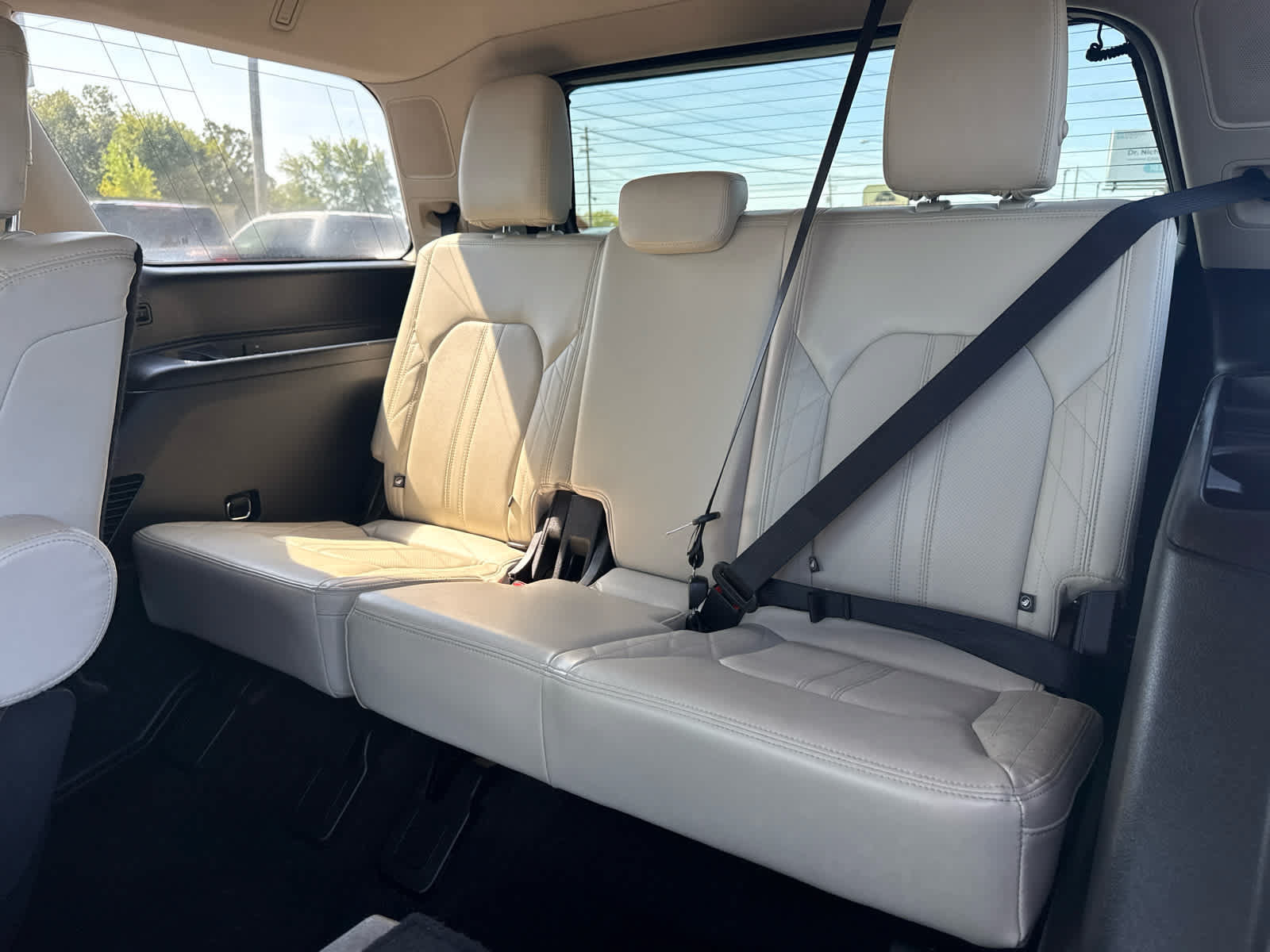 Used 2019 Ford Expedition Platinum AWD/4WD image 27