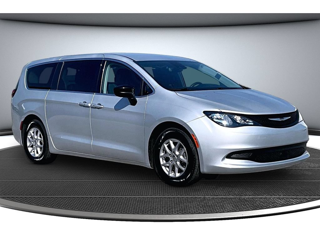 Certified 2024 Chrysler Voyager LX FWD image 14