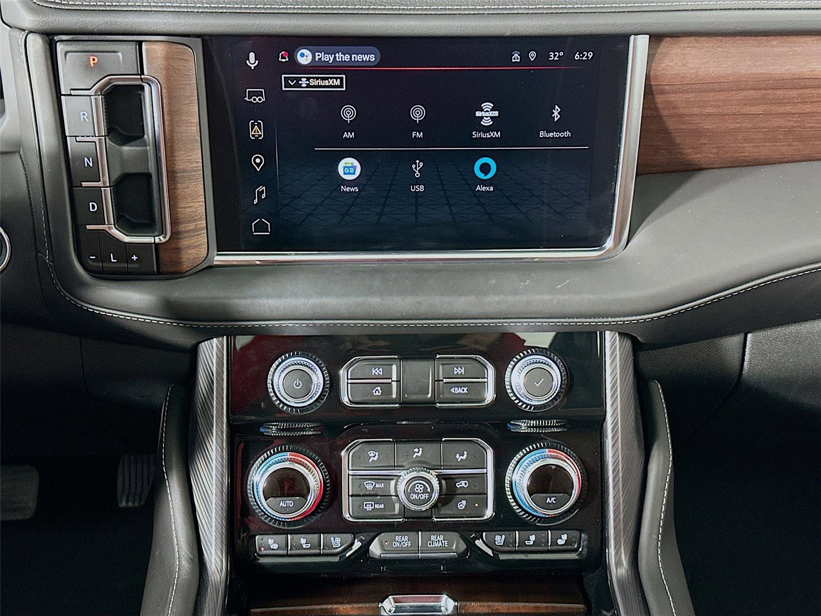 Used 2023 GMC Yukon XL Denali Ultimate image 15