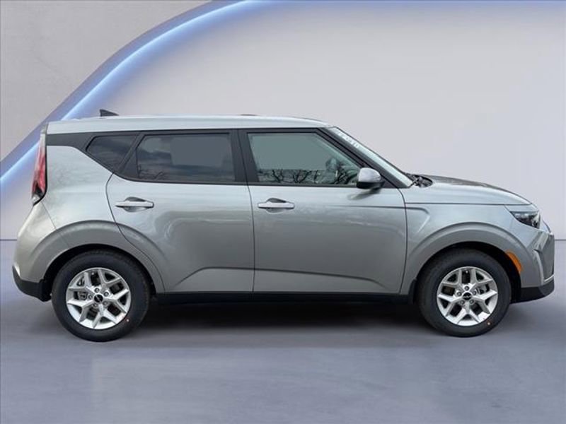 New 2025 Kia Soul LX video 2