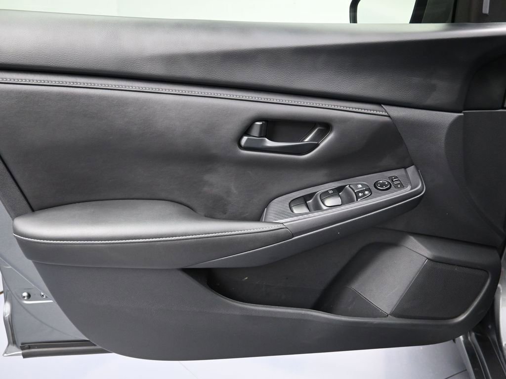 Used 2024 Nissan Sentra S image 11