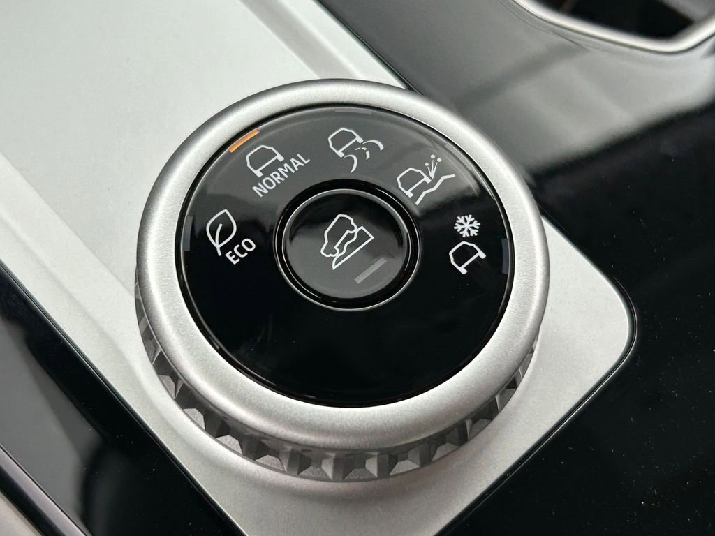 New 2026 Mitsubishi Outlander SE FWD image 29